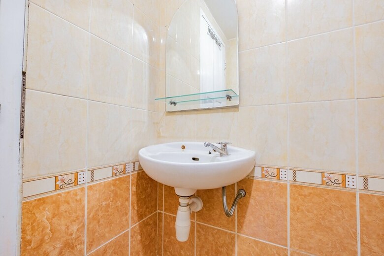 Hostal Oyo 2312 Haven Guest House