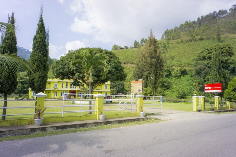 Hotel Oyo 2186 Tongging Beach