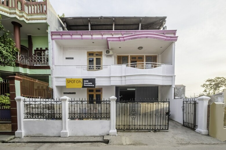 Hostal Spot On 2412 Mandala Residence
