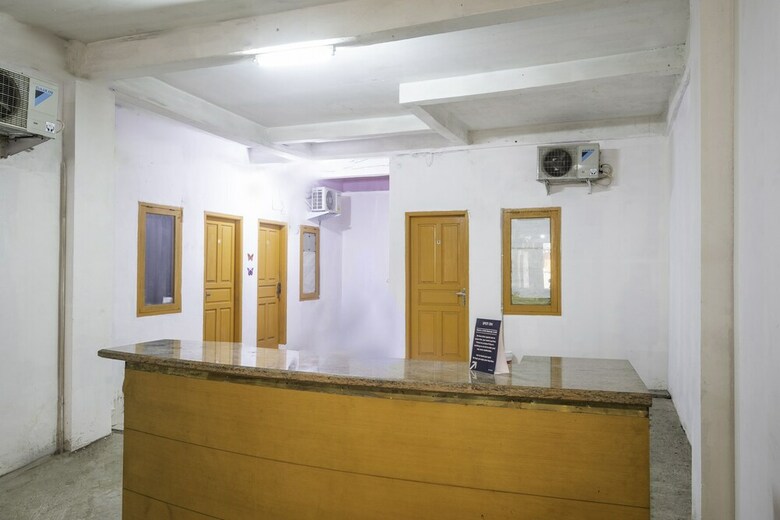 Hostal Spot On 2412 Mandala Residence