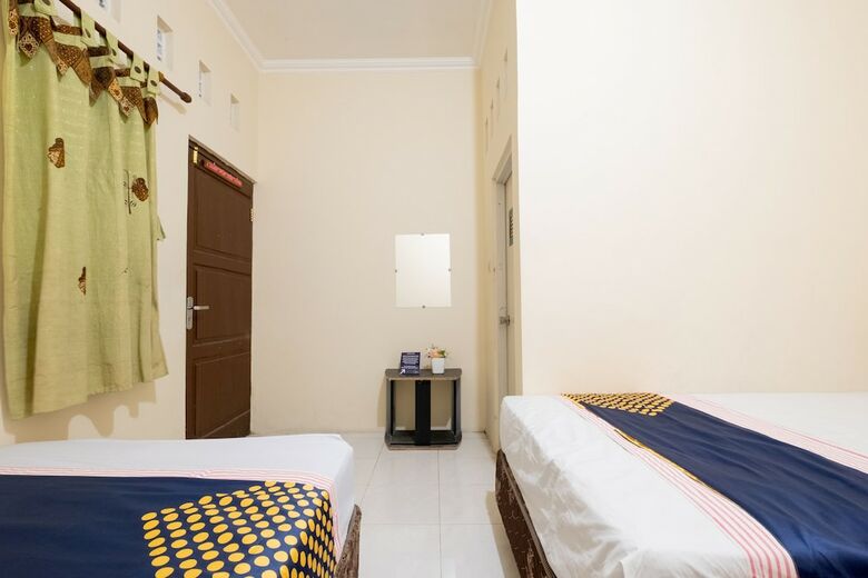 Hostal Spot On 2419 Rumah Nugraha Hotel Syariah