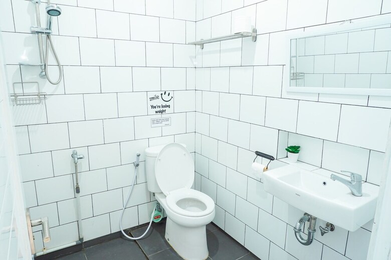 Hostal Oyo 2279 Rumah Teteh
