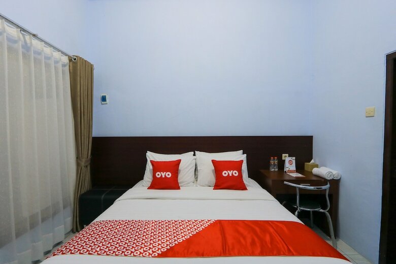 Hotel Oyo 2453 Artha Graha Vip