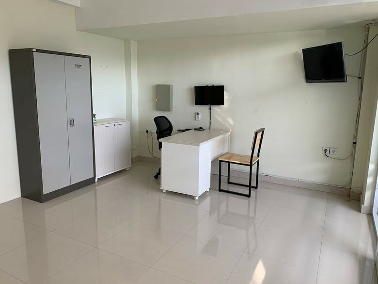 Hostal Oyo 2203 Wira Residence