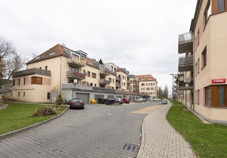 Apartsee Living I.