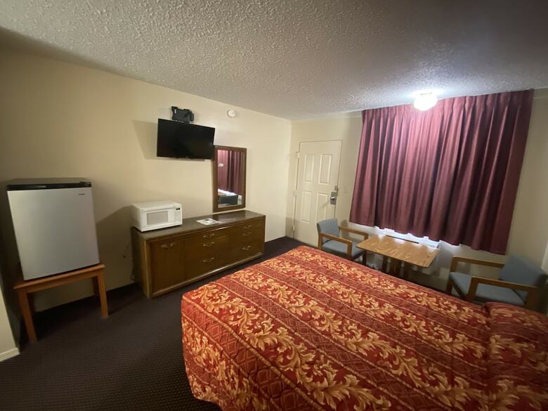 Century Inn Motel