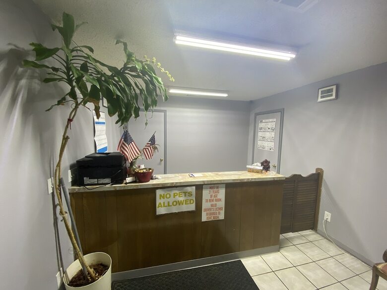 Century Inn Motel