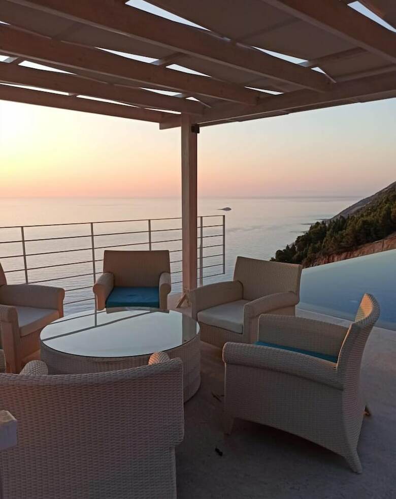 Okeanos Luxury Villas - Resort & Hotel