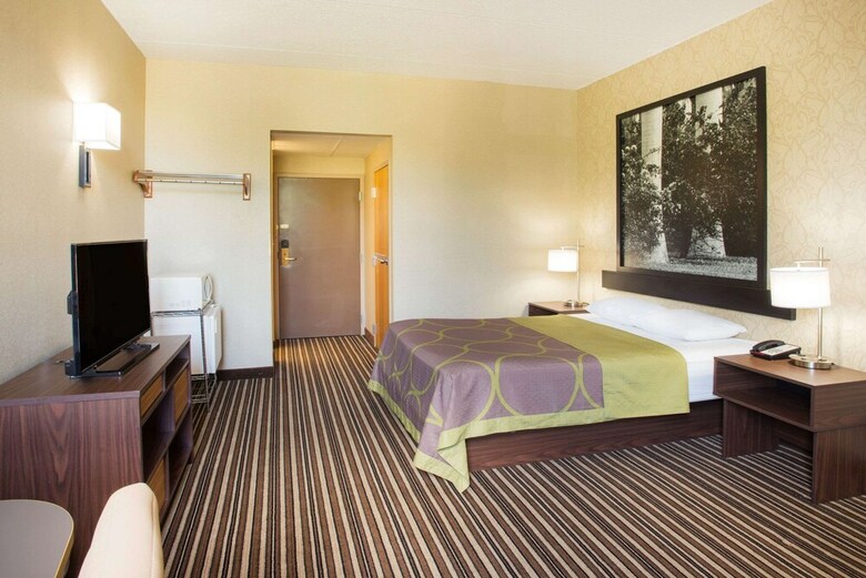 Motel Super 8 By Wyndham Plattsburgh