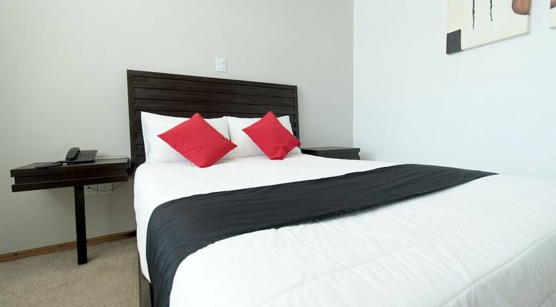 Capital O Hotel Euro Confort
