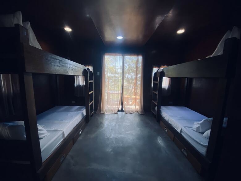 Hostal Cocovana Beach Resort - Hostel (Adults Only)