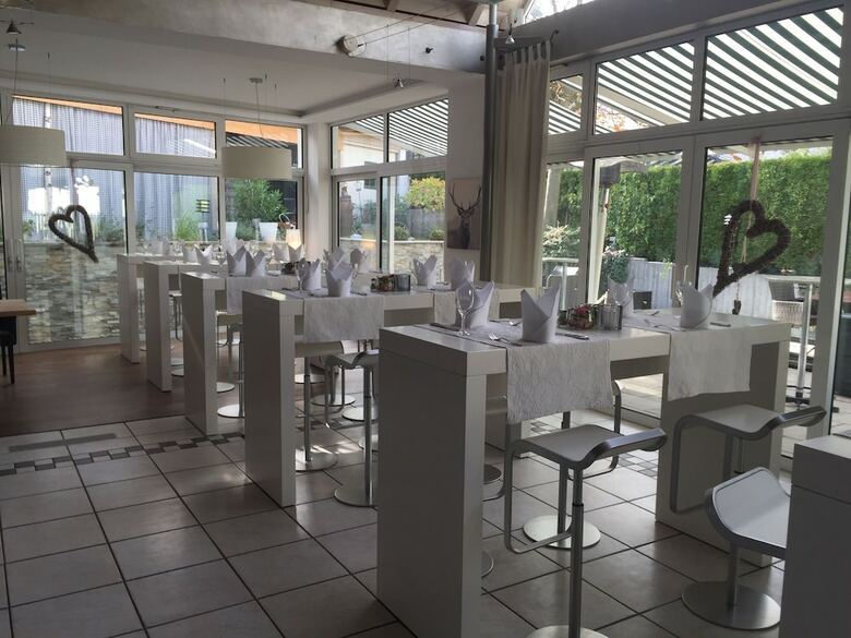 Hotel Metzgerei R��le