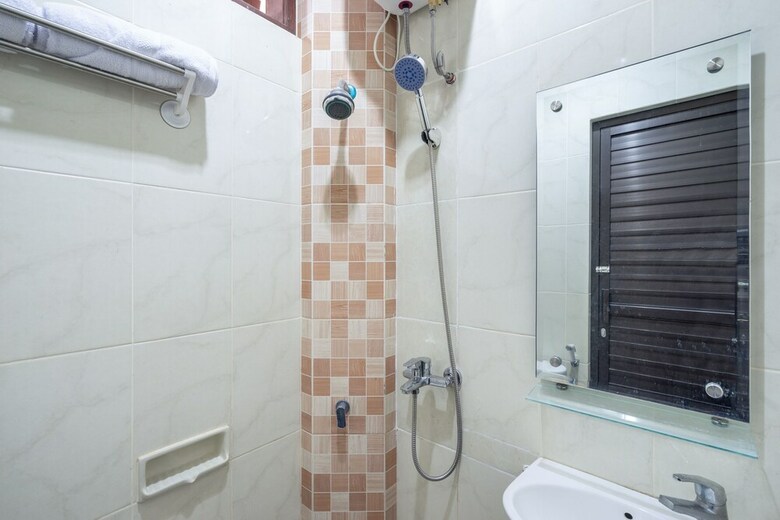 Hostal Oyo 2347 Griya Patran