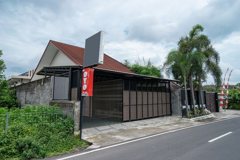 Hostal Oyo 2347 Griya Patran