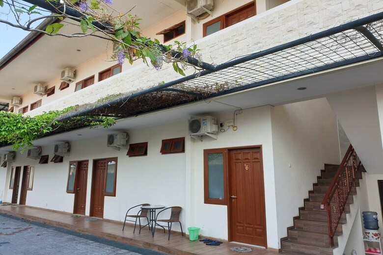 Hostal Oyo 2347 Griya Patran