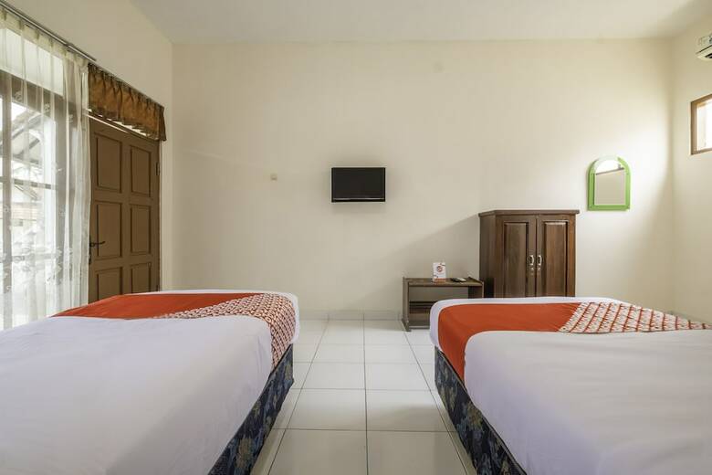 Oyo 2346 Hotel Padjadjaran 1