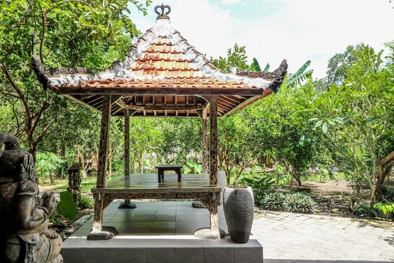 Hotel Oyo 2607 Men Bebas Residence