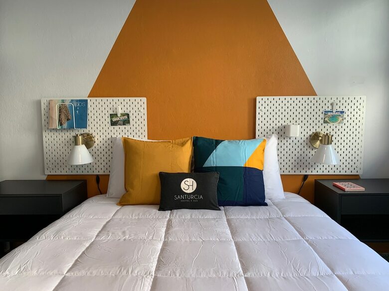 Hostal Santurcia Hostel - Adults Only