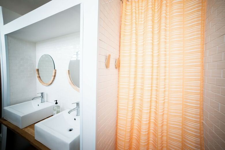 Hostal Santurcia Hostel - Adults Only