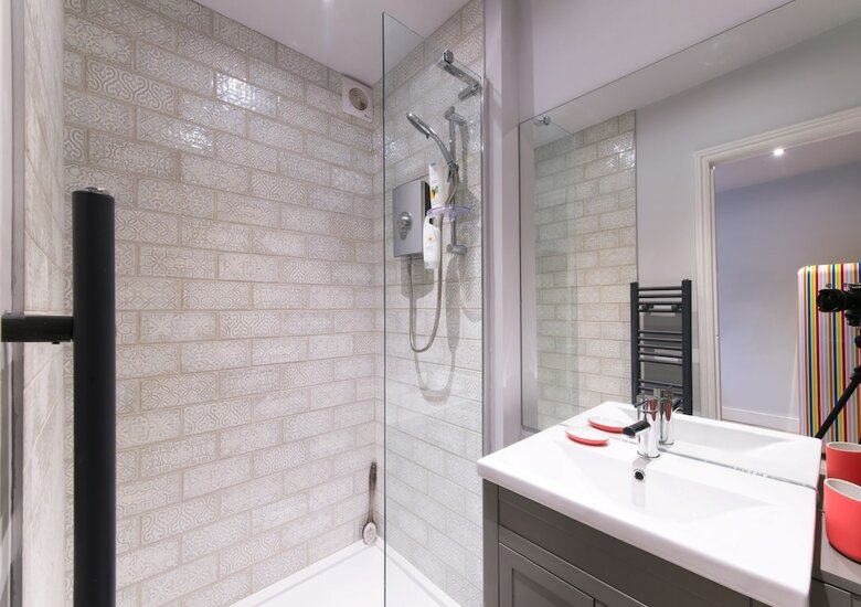 Cosy 2 Bedroom Cottage With Log-burner & Parking