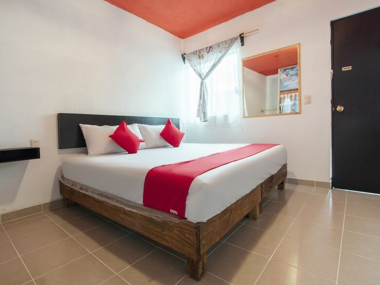 Oyo Hotel Poy Poy