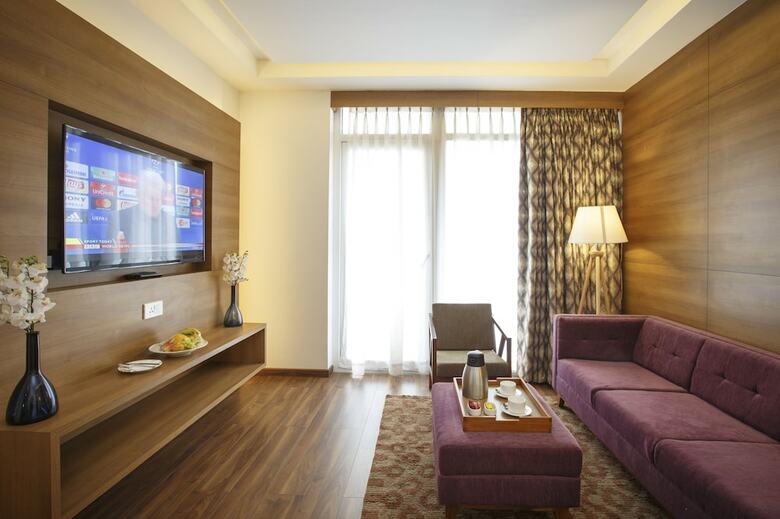 Hotel Ambassador By Ace Hotels