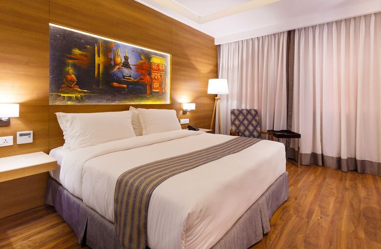 Hotel Ambassador By Ace Hotels