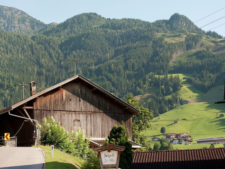 Beautiful Apartment Near Mountains In Gerlosberg
