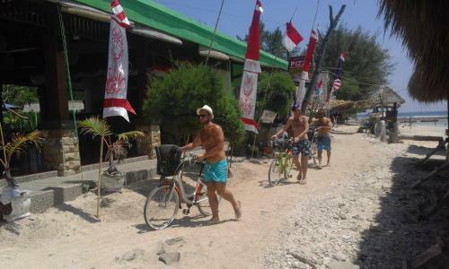 Coral Beach Pizza Cottages