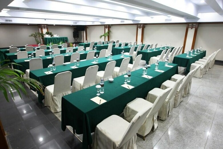 Makassar Golden Hotel