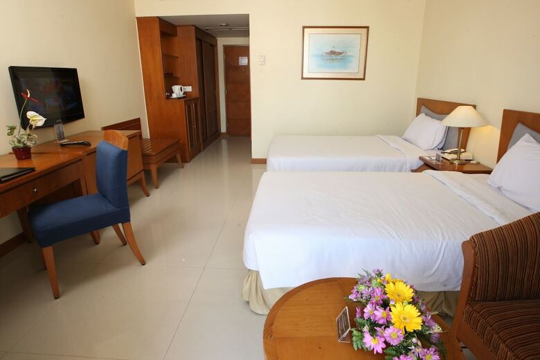 Makassar Golden Hotel