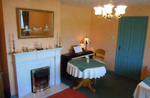 Bed & Breakfast Coolbawn Lodge Farmhouse