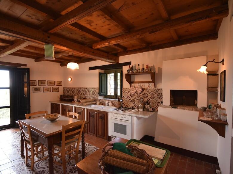 Cozy Holiday Home In Collesano With Pool