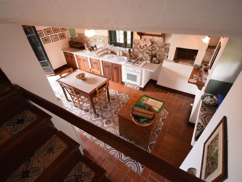 Cozy Holiday Home In Collesano With Pool