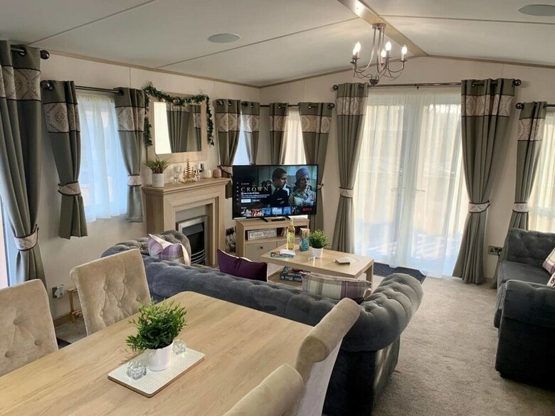 Stunning Lodge - Home From Home