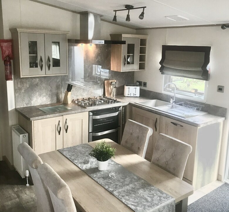 Stunning Lodge - Home From Home