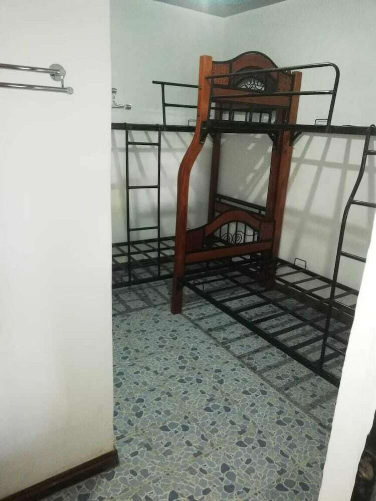 Hostal Guest House Hotel Chrisna