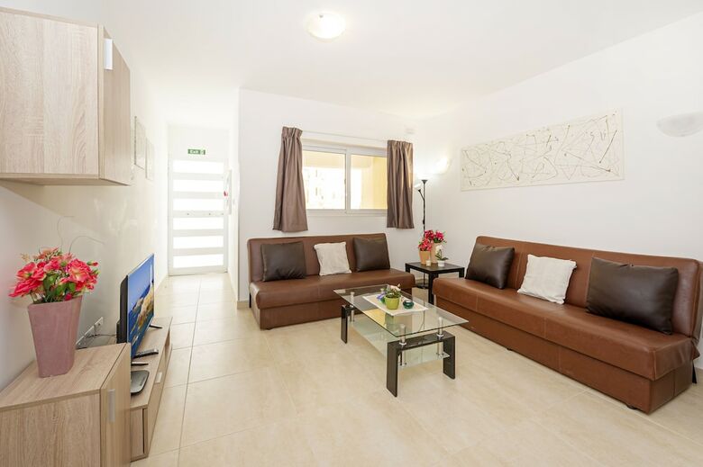 Apartamentos Summer Breeze Maisonette With Terrace