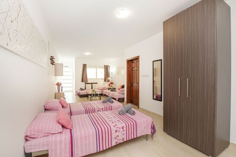 Apartamentos Summer Breeze Maisonette With Terrace