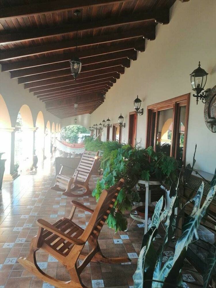 Hotel La Estancia