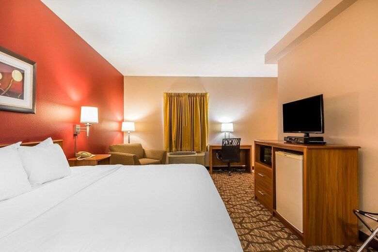 Hotel Quality Inn & Suites