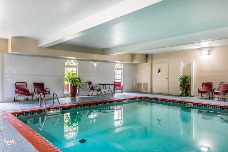 Hotel Quality Inn & Suites