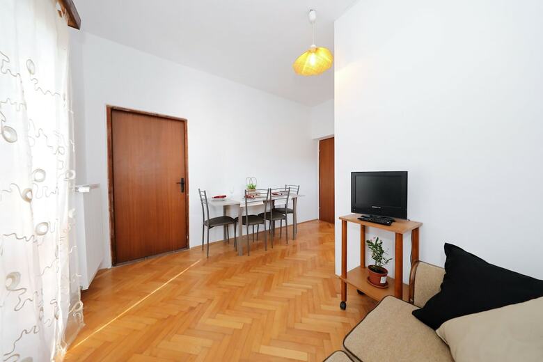 Apartments Saphron Beach