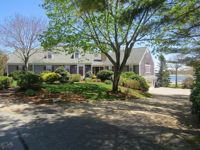 340 Whidah Road - Five Bedroom House