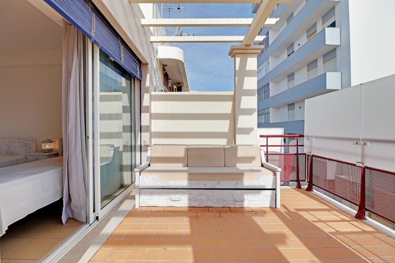 Disinfected Apartment - Monte Gordo Downtown By Homing ?