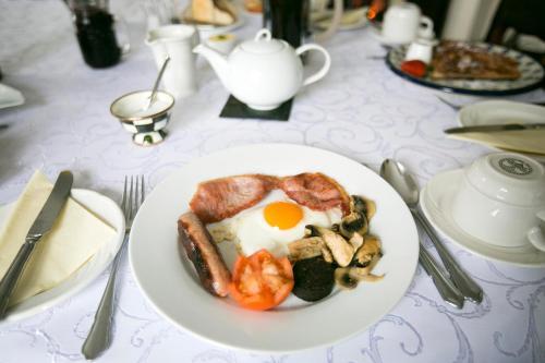 Bed & Breakfast Doonmacfelim House