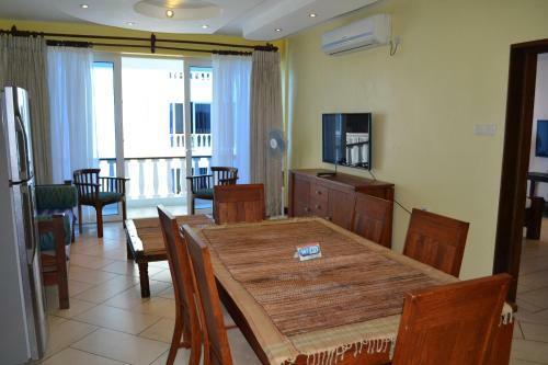 Aparthotel Cowrie Shell Beach Apartments