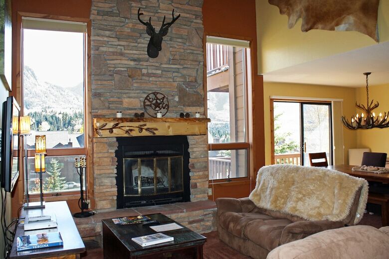 Cascade Village By The Ivy Group