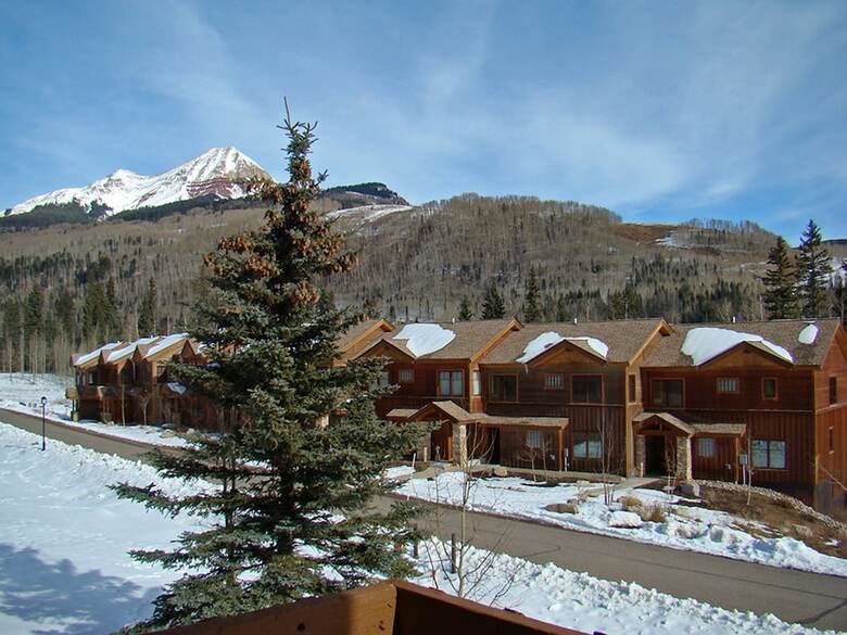 Cascade Village By The Ivy Group