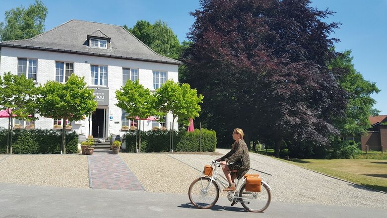 Hotel Au Nom de Dieu